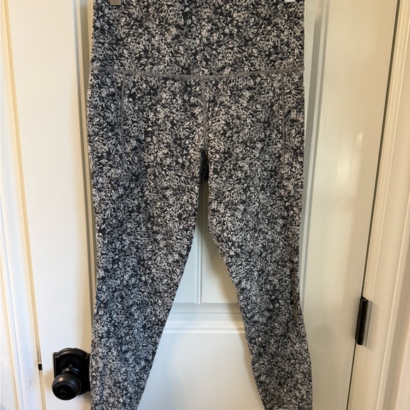Athleta Pants - Athleta Salutation Stash Tight